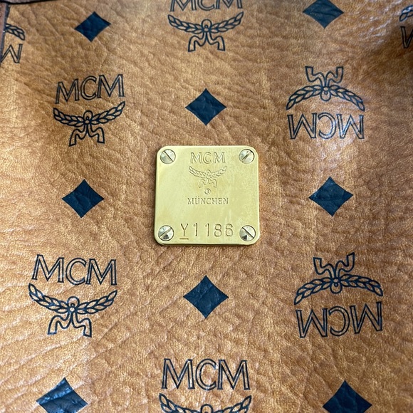 MCM tote - Picture 14 of 16